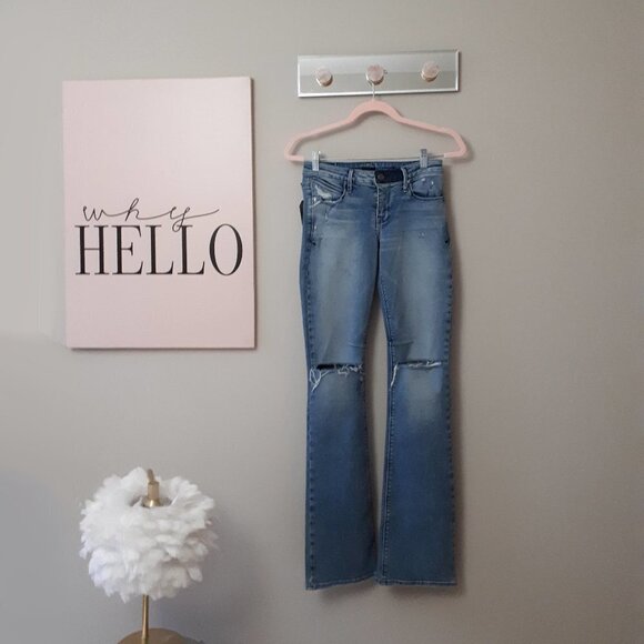 NWT RtA med. wash mid rise distressed flare jeans - Picture 12 of 15